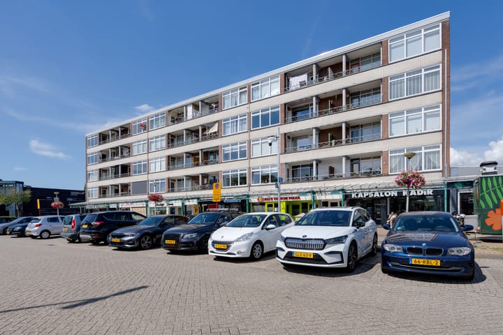 Photo 4 of Wormerplein 86