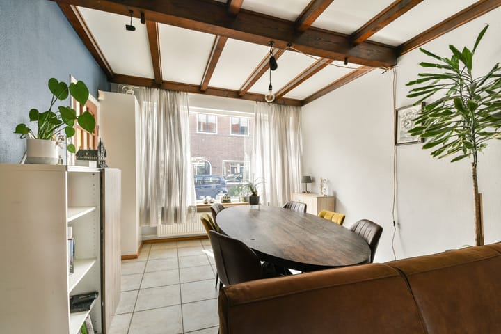 Foto 5 van De Genestetstraat 12