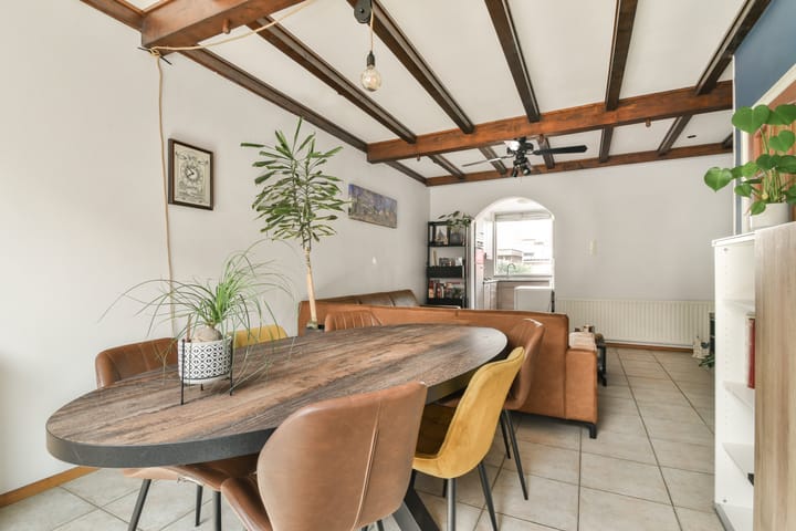 Foto 6 van De Genestetstraat 12