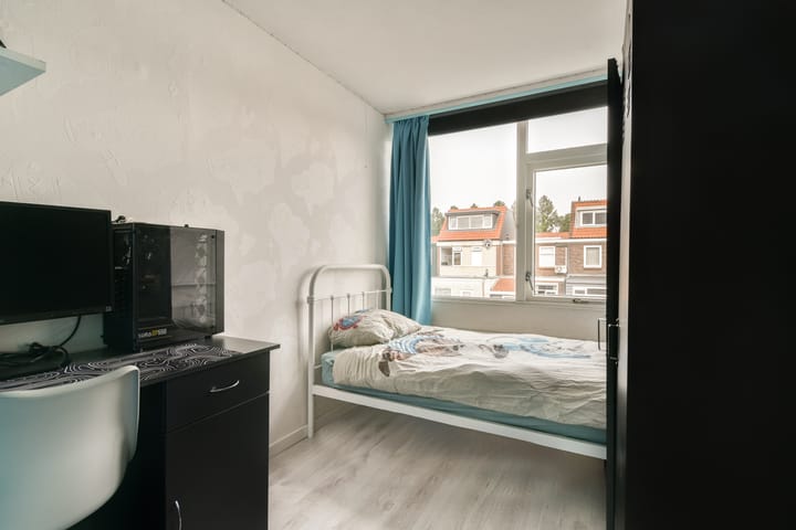 Foto 18 van De Genestetstraat 12