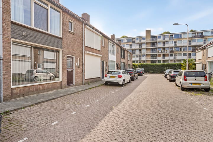 Foto 2 van Saturnusstraat 4