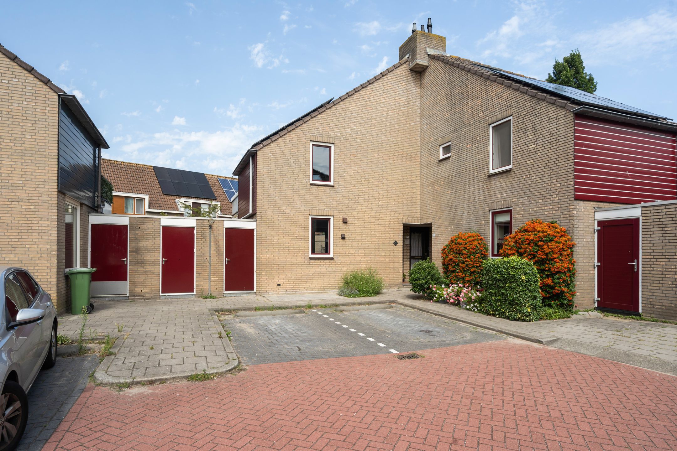 Foto 6 van Prins Clausplein 4