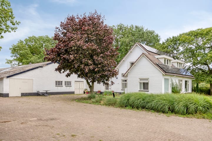 Foto 8 van Vale Peelweg 4