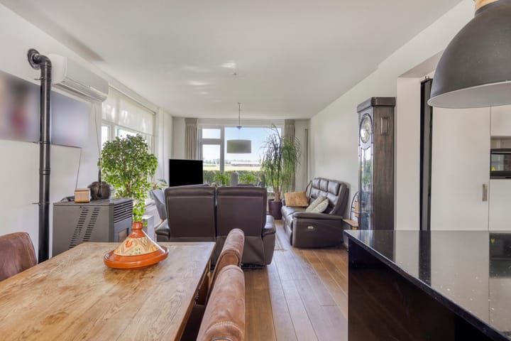 Foto 10 van Vale Peelweg 4