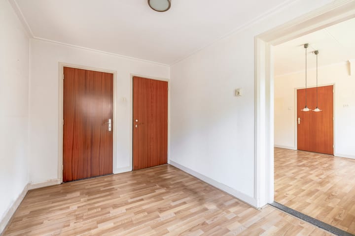 Foto 17 van van Nispenstraat 3