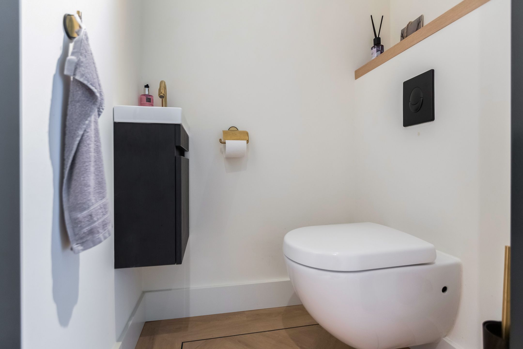 Photo 36 of Koninginnelaan 9