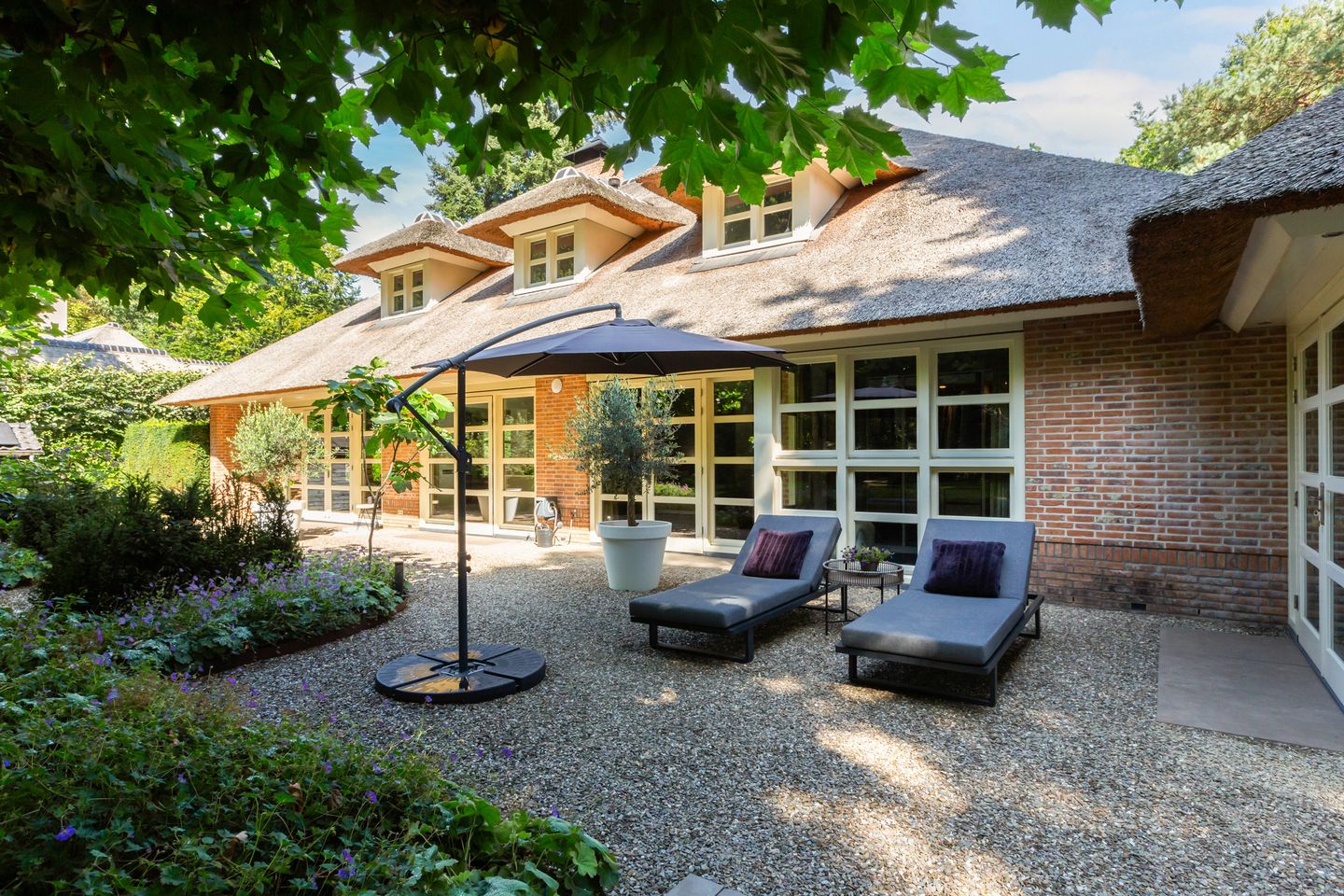 Photo 64 of Koninginnelaan 9