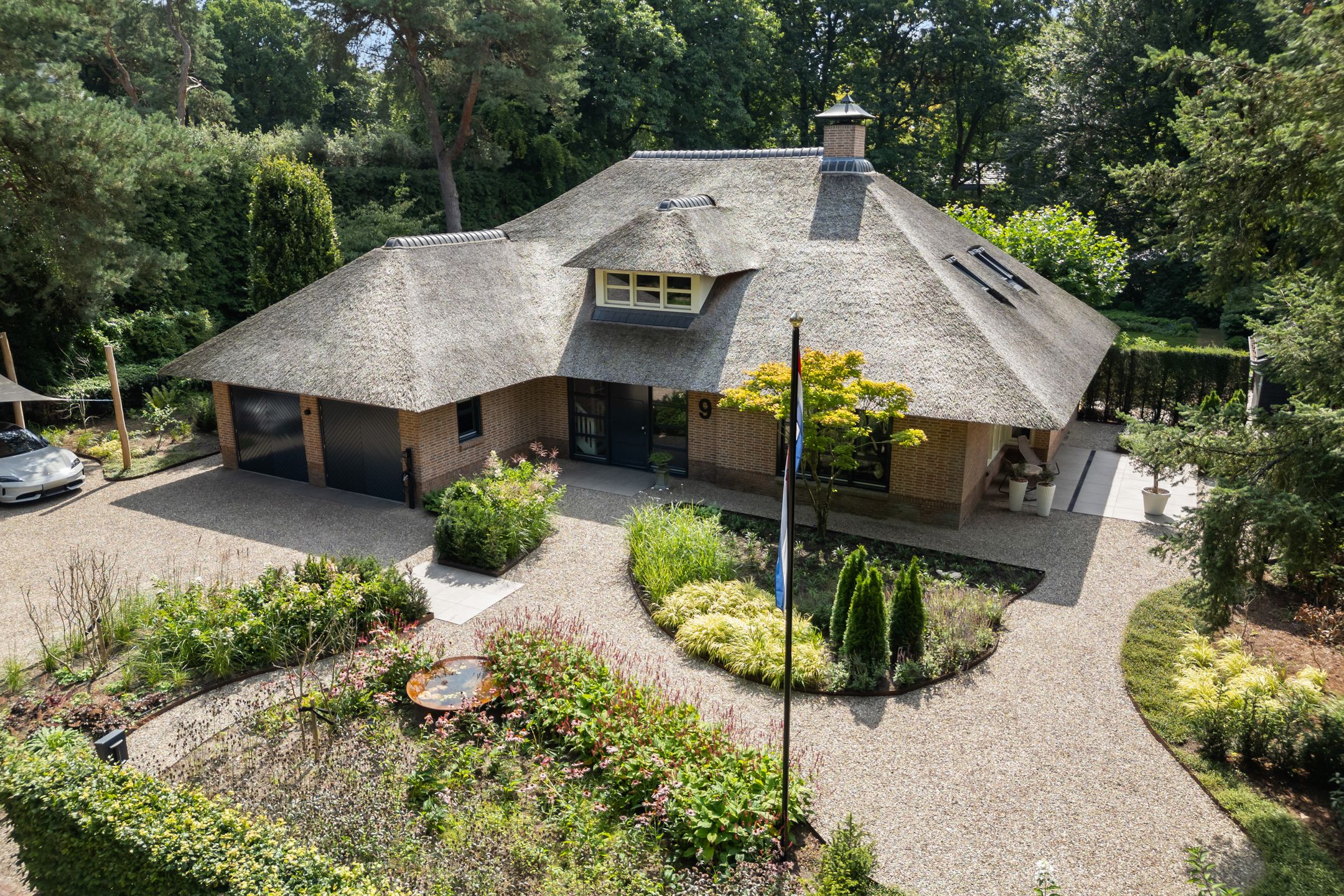 Photo 81 of Koninginnelaan 9