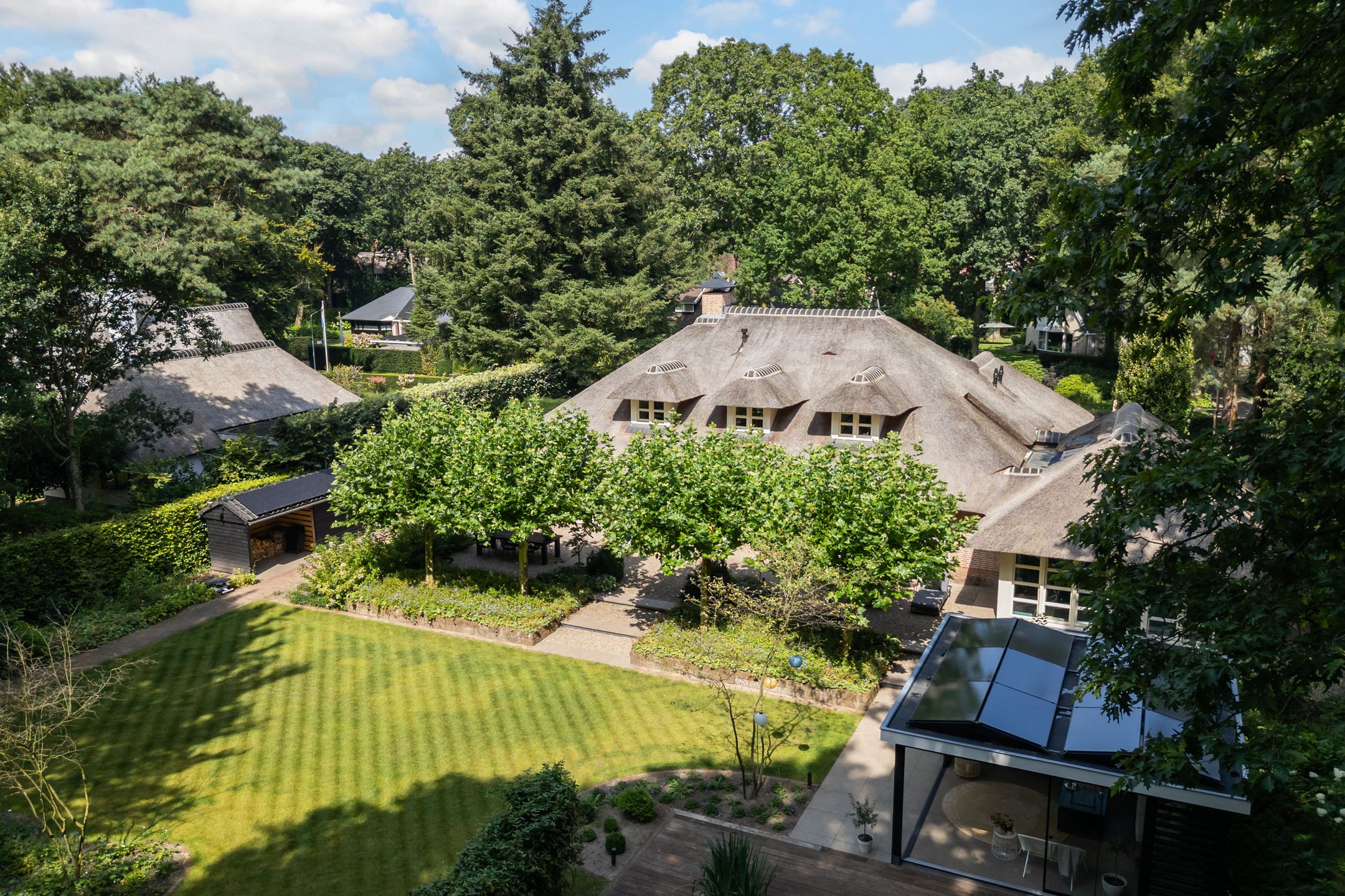 Photo 84 of Koninginnelaan 9