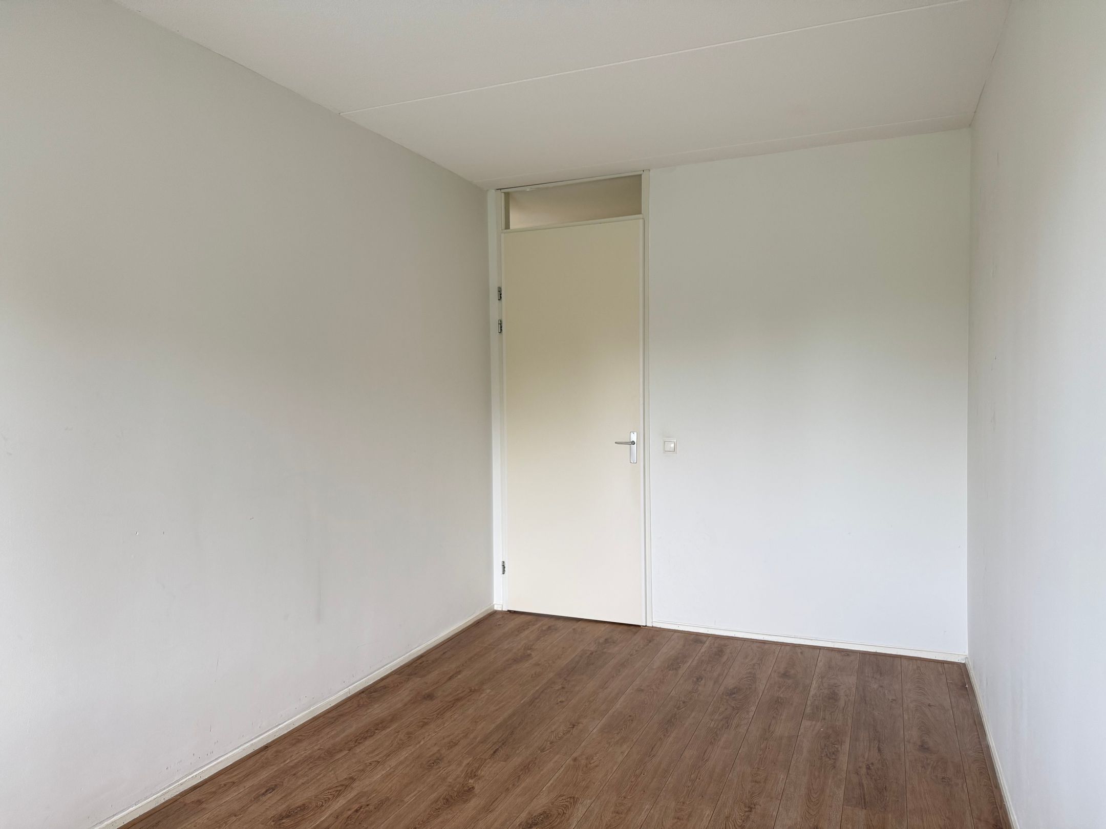 Photo 21 of Van Obdamstraat 17