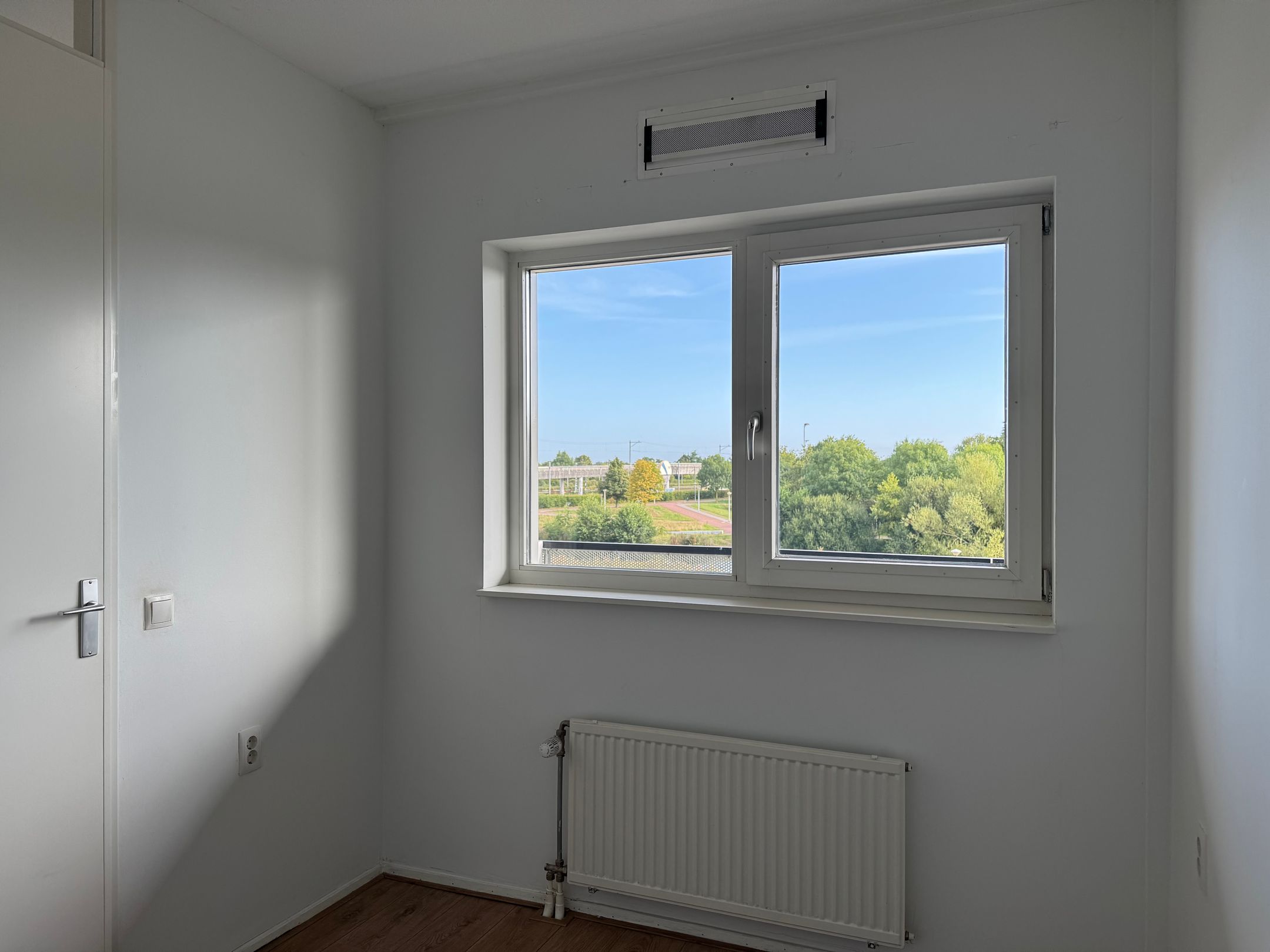 Photo 24 of Van Obdamstraat 17