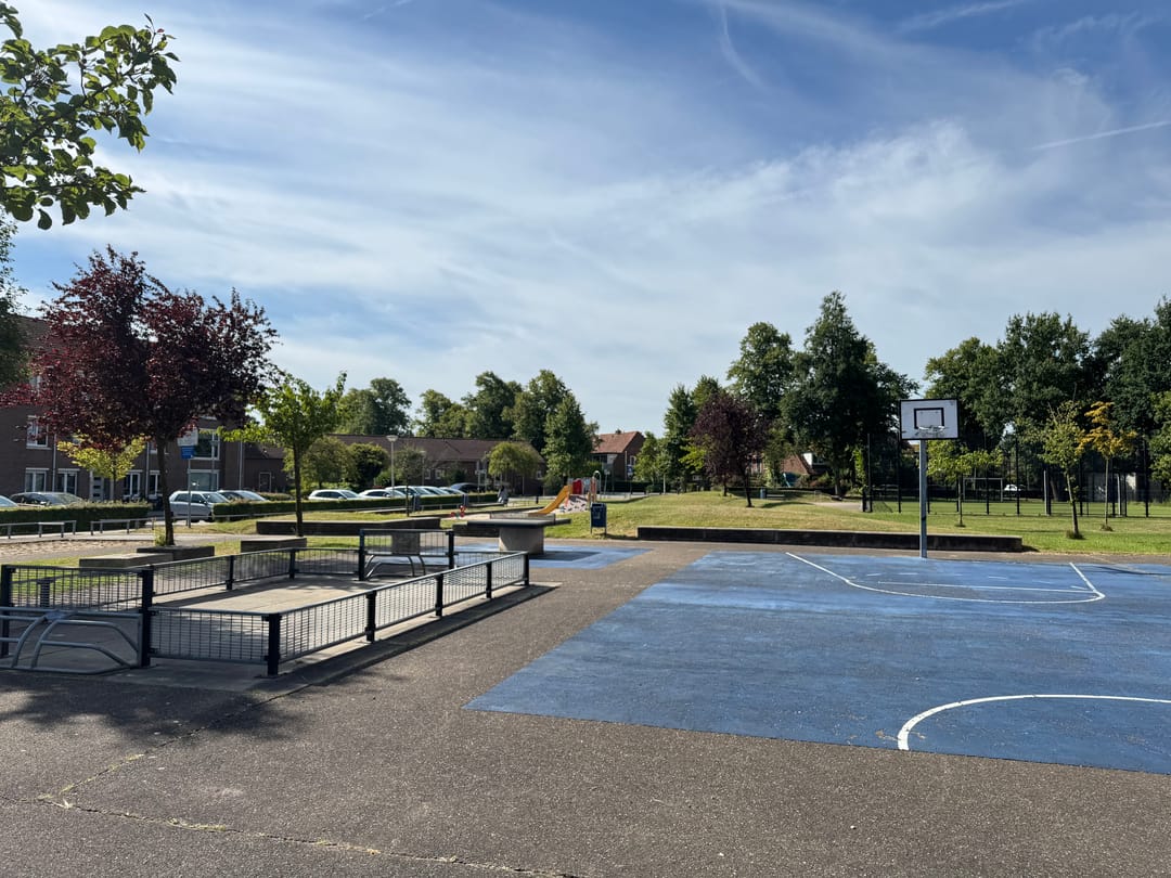 Photo 31 of Van Obdamstraat 17