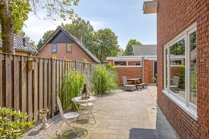 Photo 2 of Dorpsstraat 7