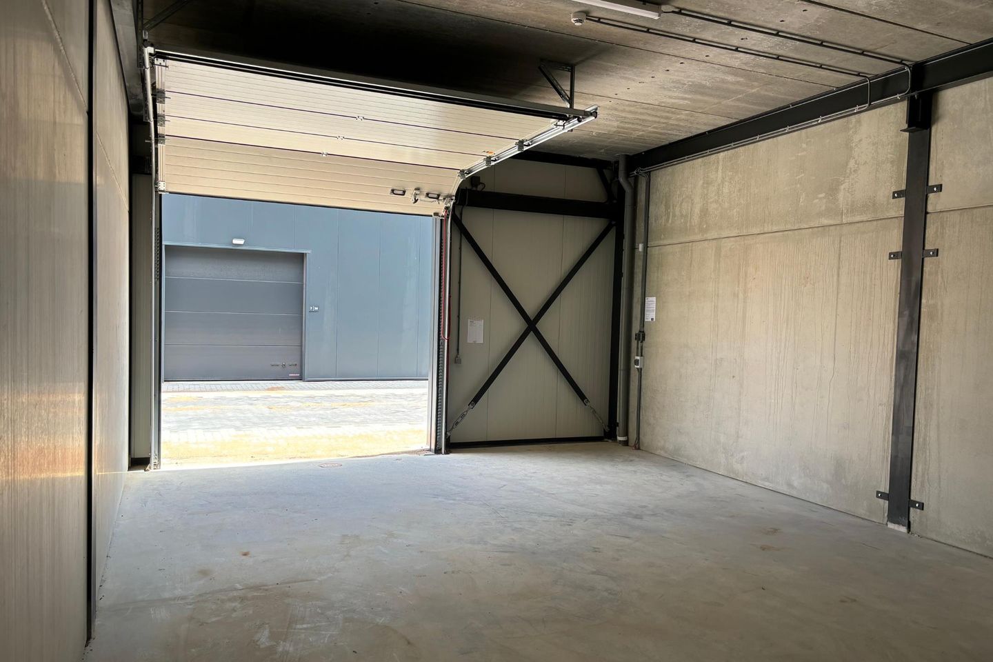 View photo 3 of Agriport 7-24