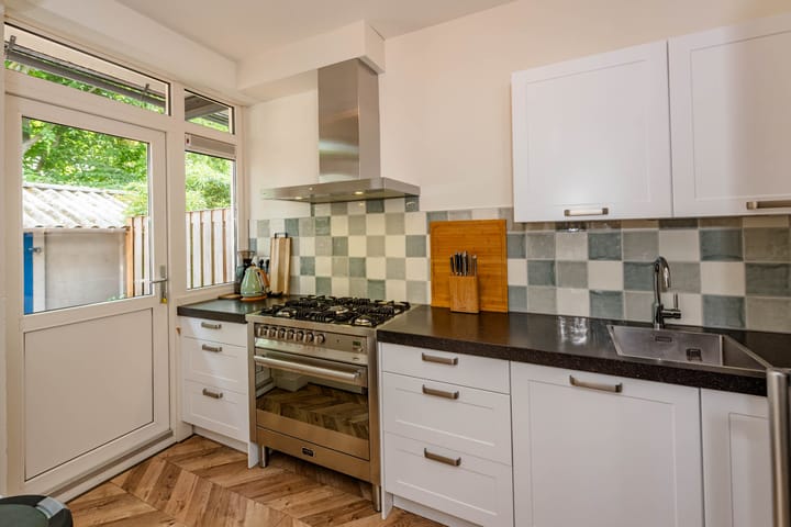 Photo 3 of Van Nieveltstraat 19