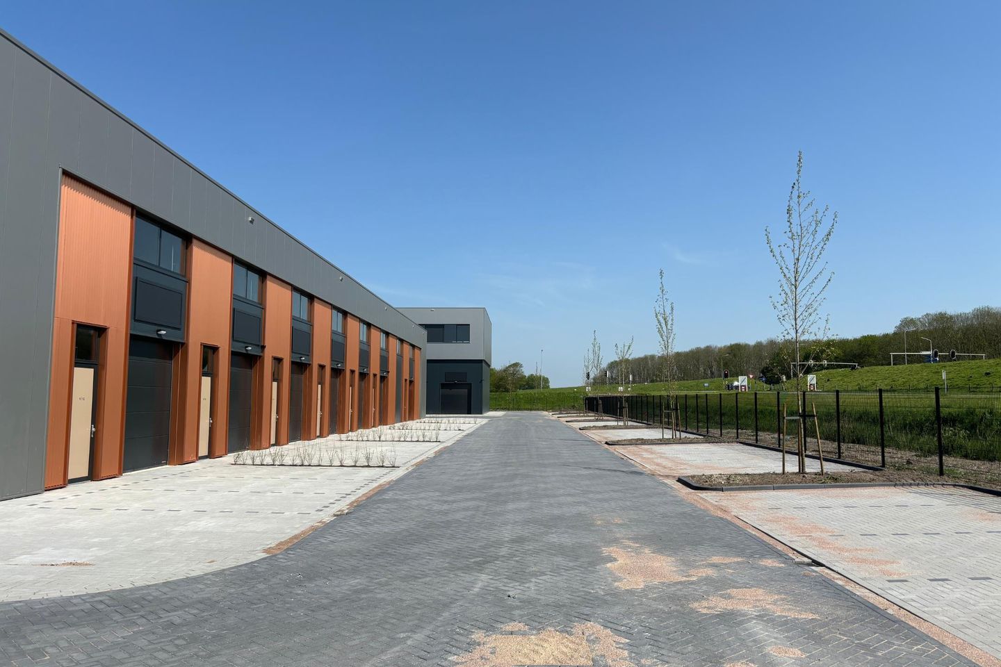 View photo 3 of Agriport 11-12
