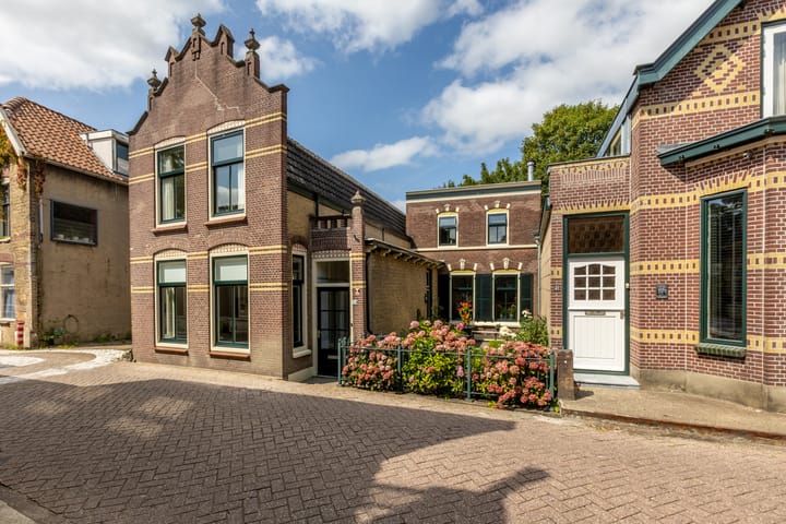 Photo 1 of Dorpsstraat 39