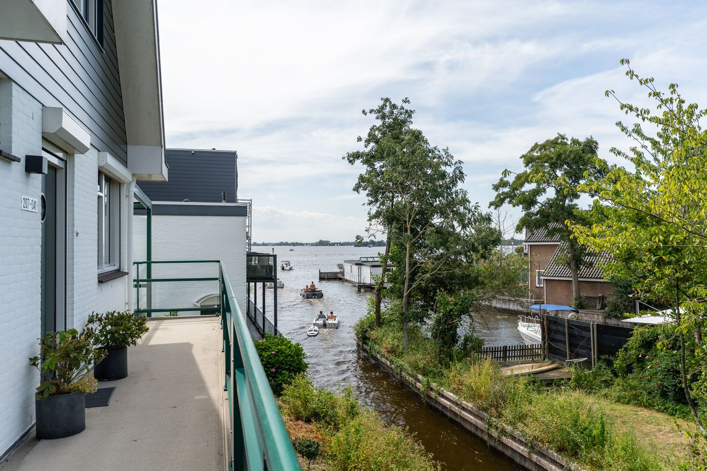 Foto 40 van Oud-Loosdrechtsedijk 207-40