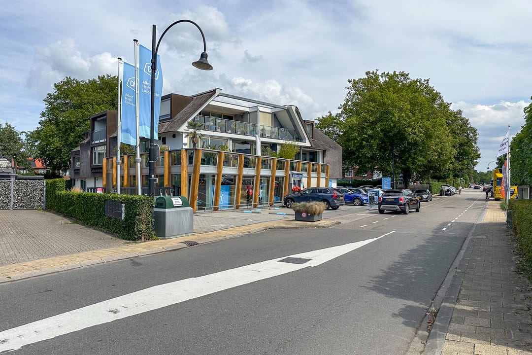 Foto 56 van Oud-Loosdrechtsedijk 207-40