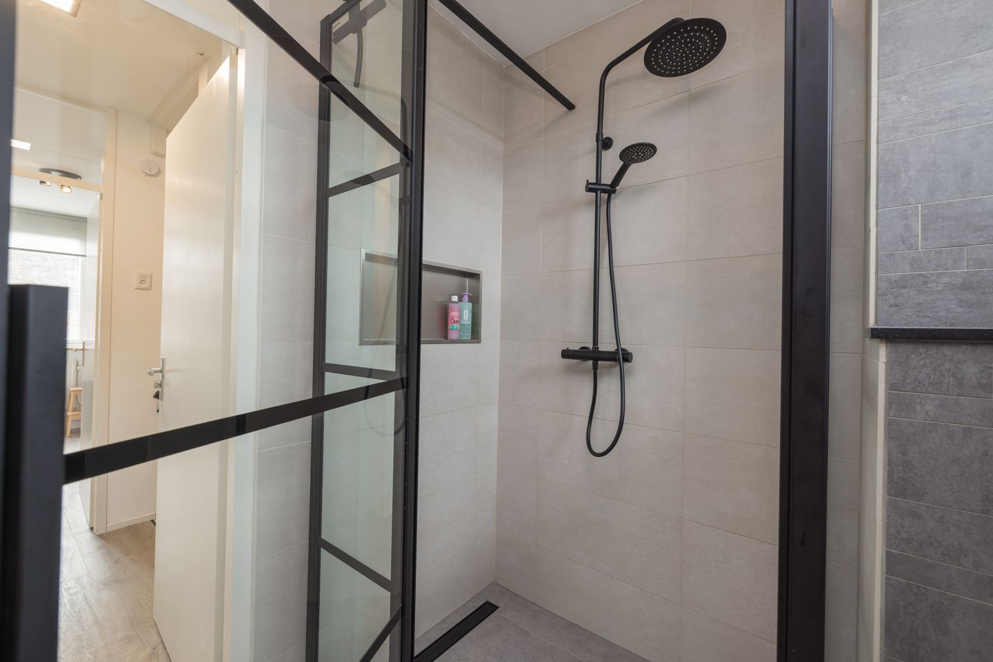 Foto 25 van Jan Wolkerslaan 11