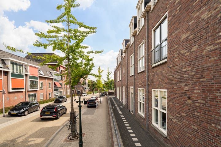 Photo 6 of Waalstraat 4-B