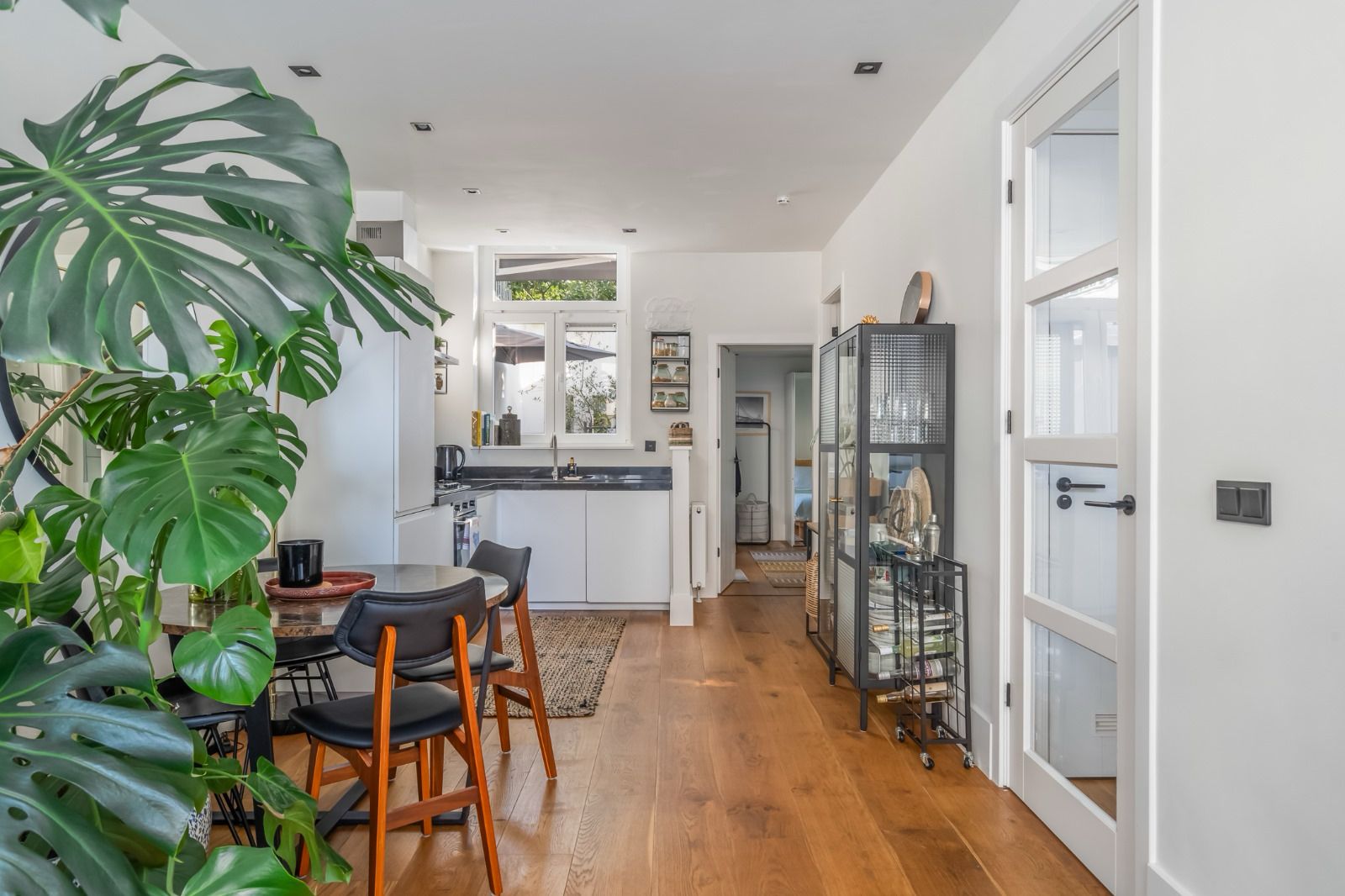 Foto 9 van Van Mierisstraat 32