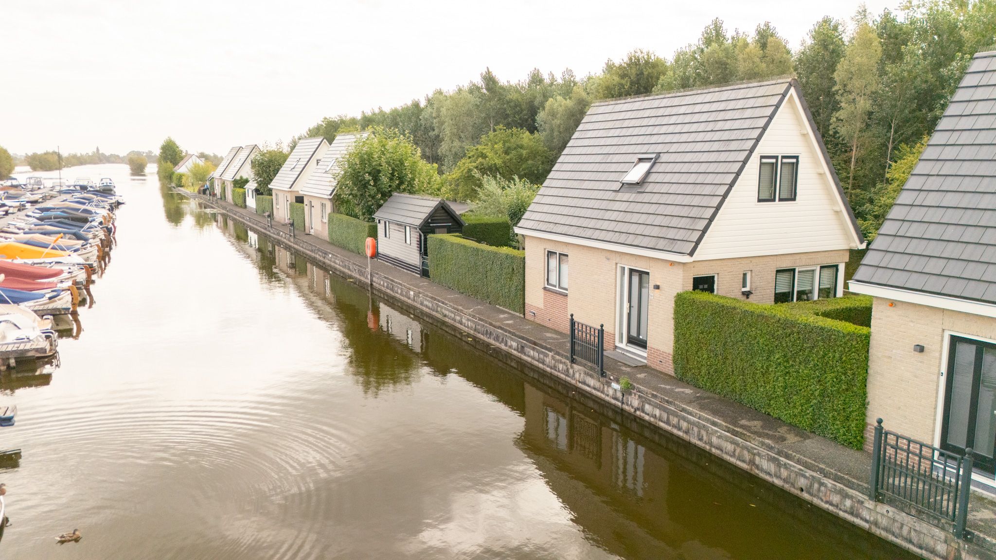 2-bedroom freehold villa in Breukelen — photo 3 of 5