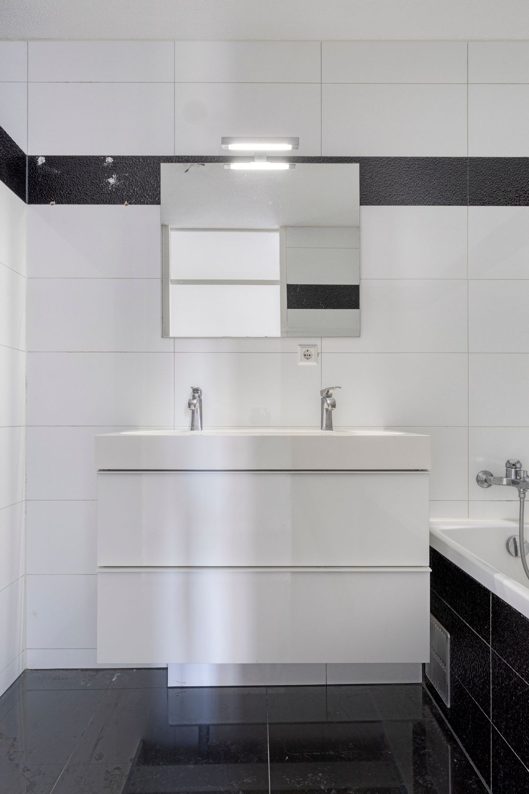 Foto 16 van Wolbrantskerkweg 104-B