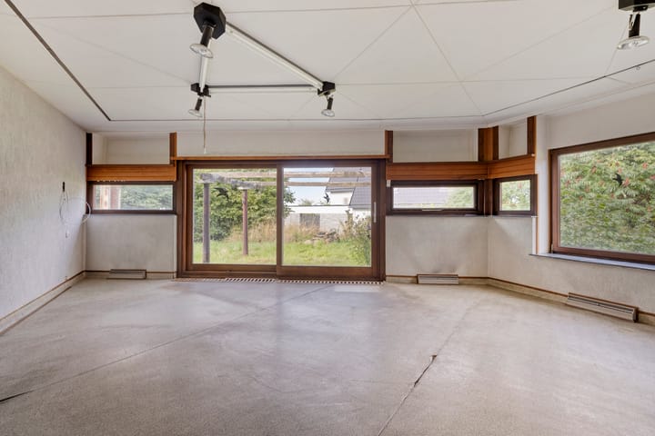 Photo 5 of Genzonweg 1