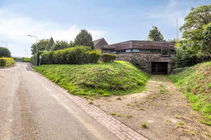 Photo 41 of Genzonweg 1