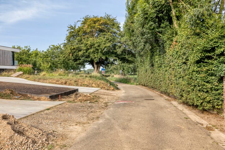 Photo 42 of Genzonweg 1