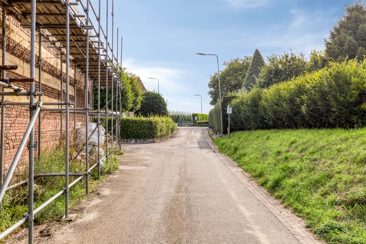 Photo 43 of Genzonweg 1