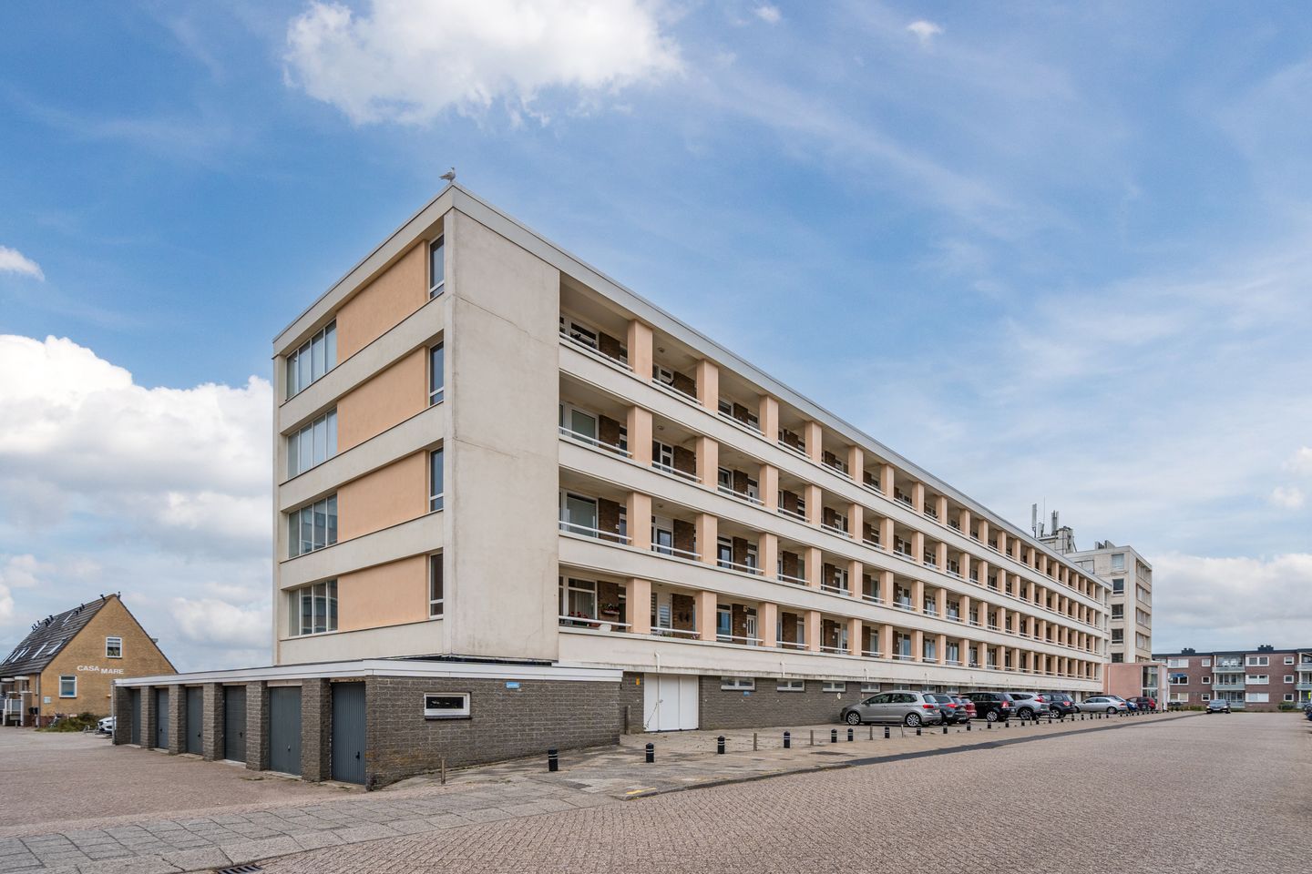 Photo 5 of Kennedyboulevard 170