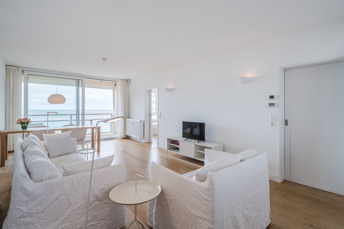 Photo 10 of Kennedyboulevard 170