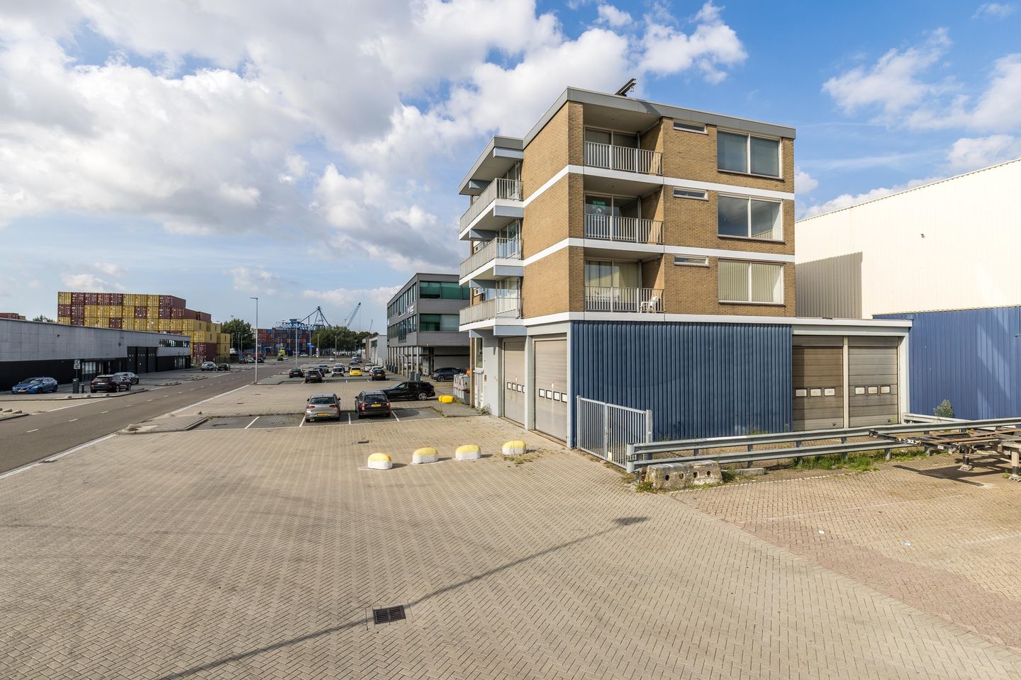 Bekijk foto 3 van Smirnoffweg 34