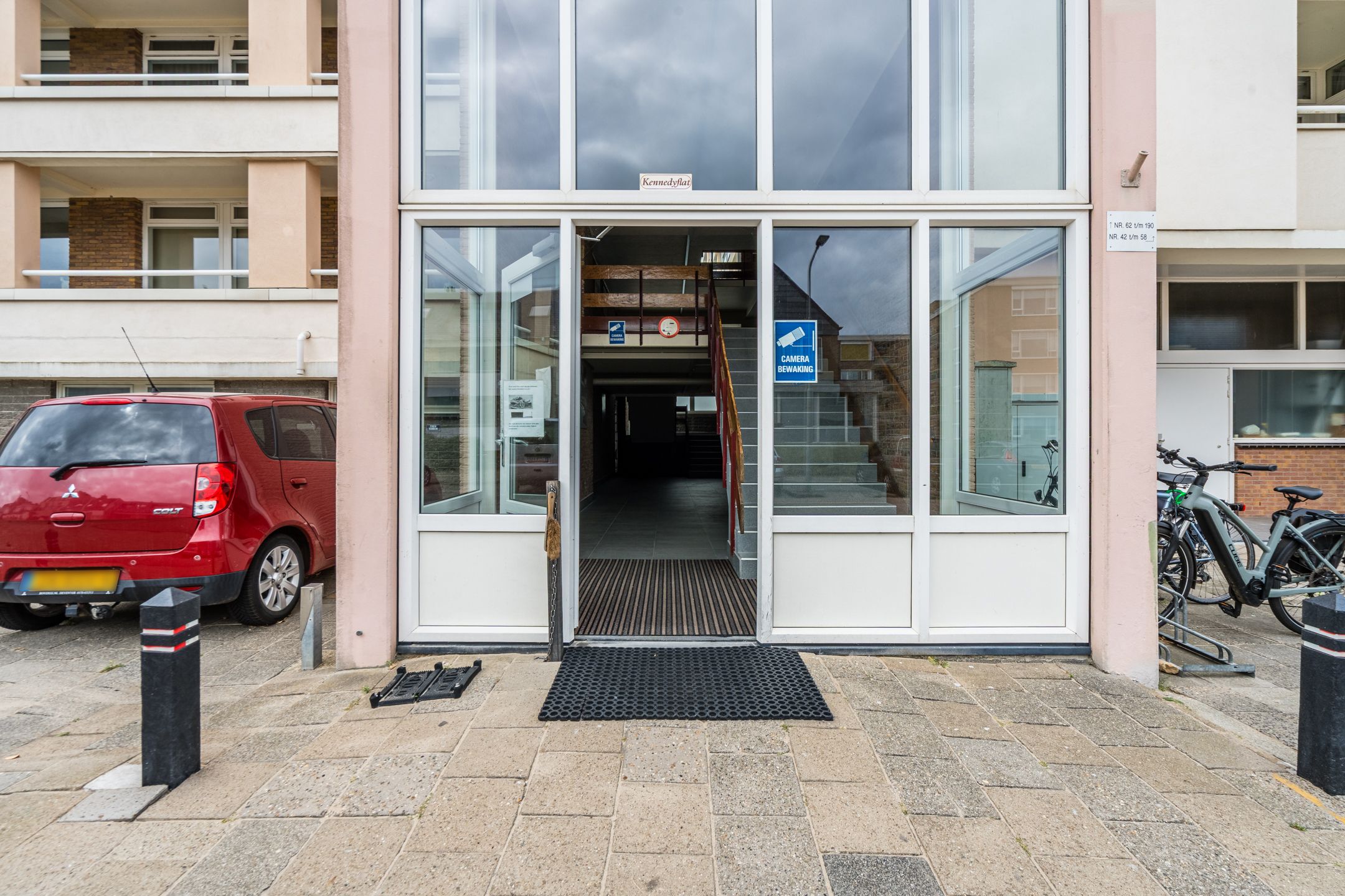 Photo 48 of Kennedyboulevard 170