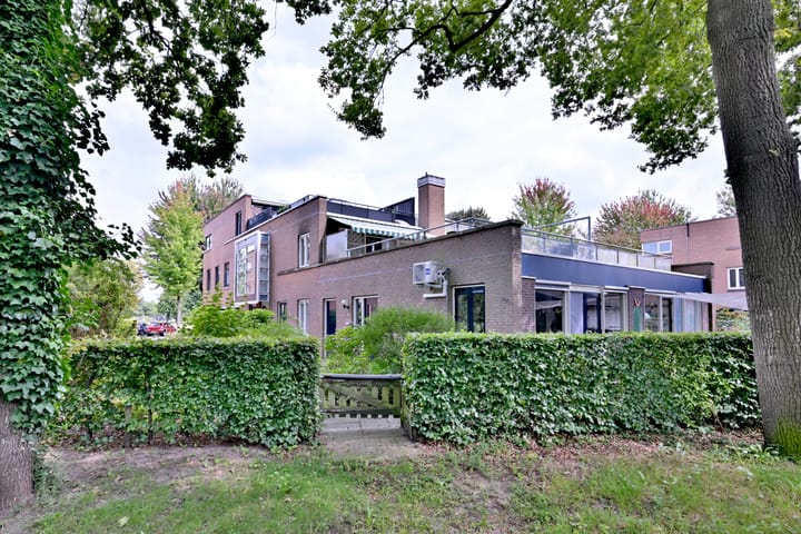 Photo 44 of Richard Holstraat 5