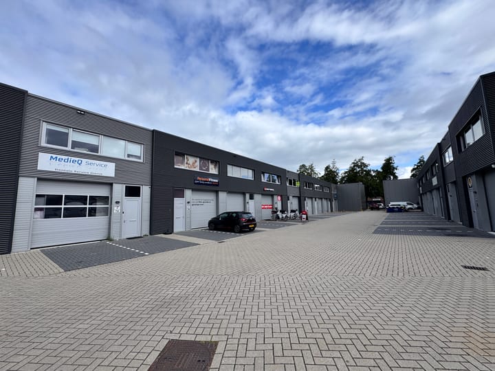 Markerkant 10 7-T, Almere