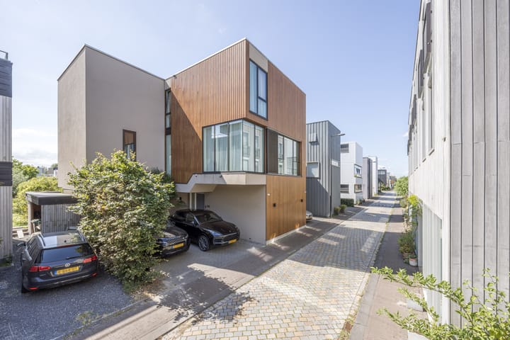 Photo 4 of Mattenbiesstraat 140