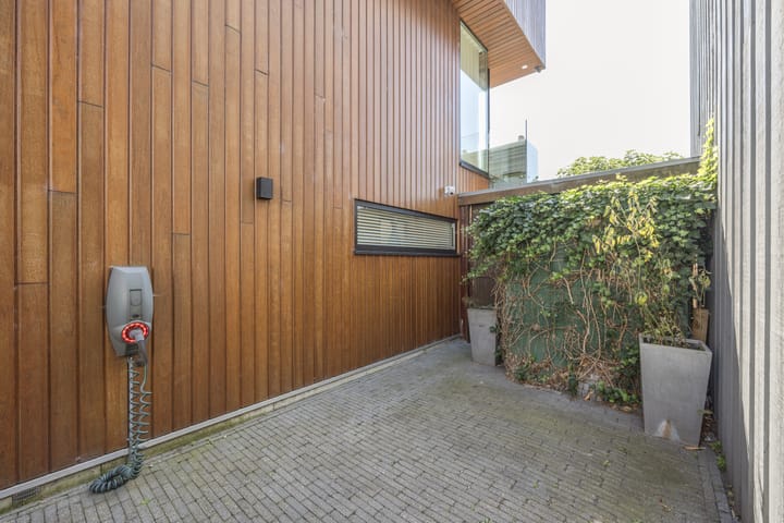 Foto 6 van Mattenbiesstraat 140