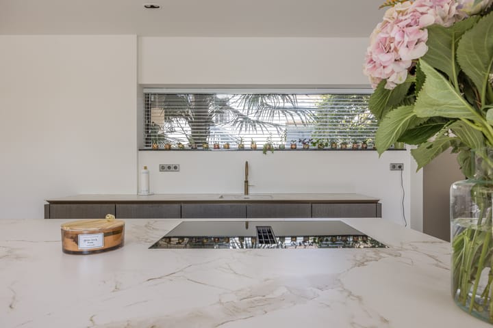 Foto 21 van Mattenbiesstraat 140