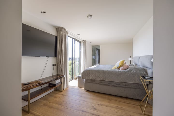 Foto 81 van Mattenbiesstraat 140