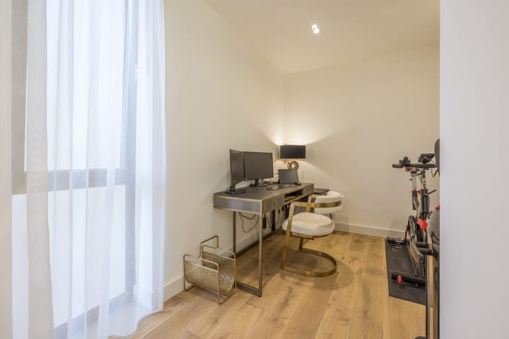 Foto 92 van Mattenbiesstraat 140