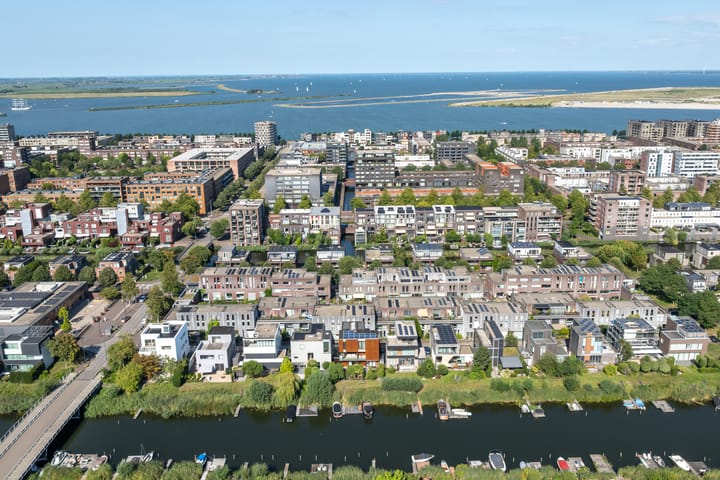 Foto 100 van Mattenbiesstraat 140