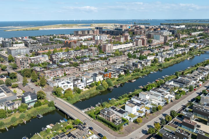 Foto 102 van Mattenbiesstraat 140