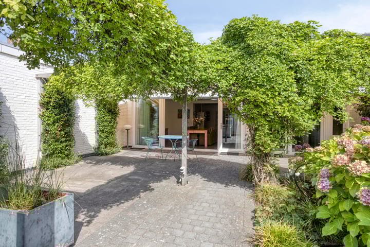 Photo 39 of St.-Antoniusstraat 57