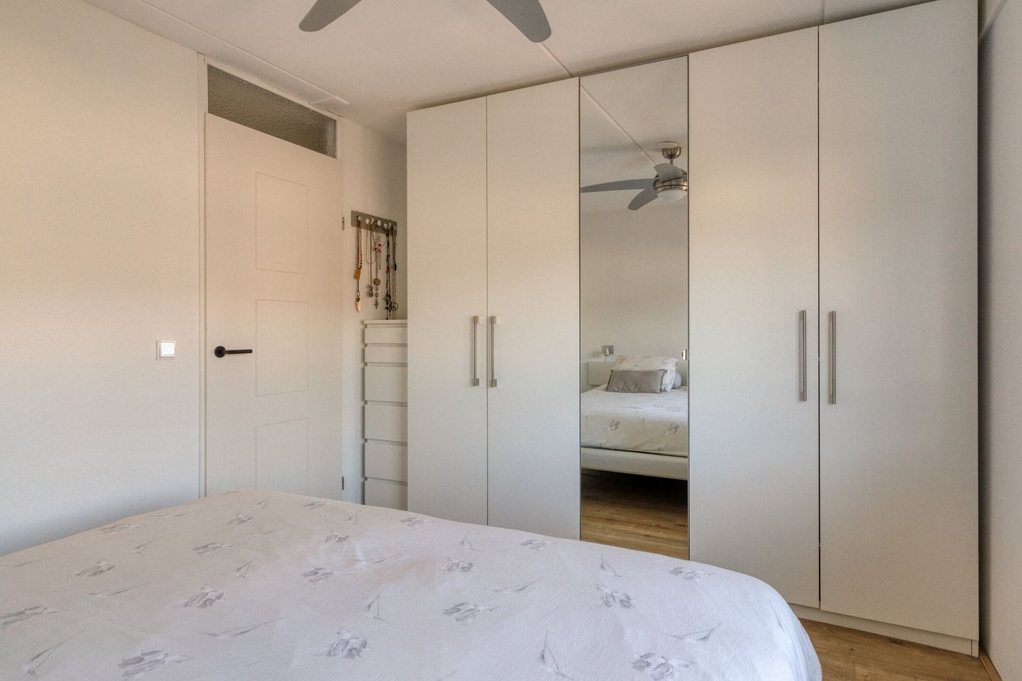 Photo 19 of Cardiffstraat 32