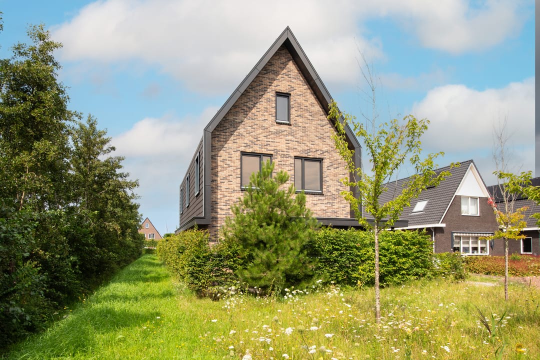 Photo 61 of Sleedoorn 17