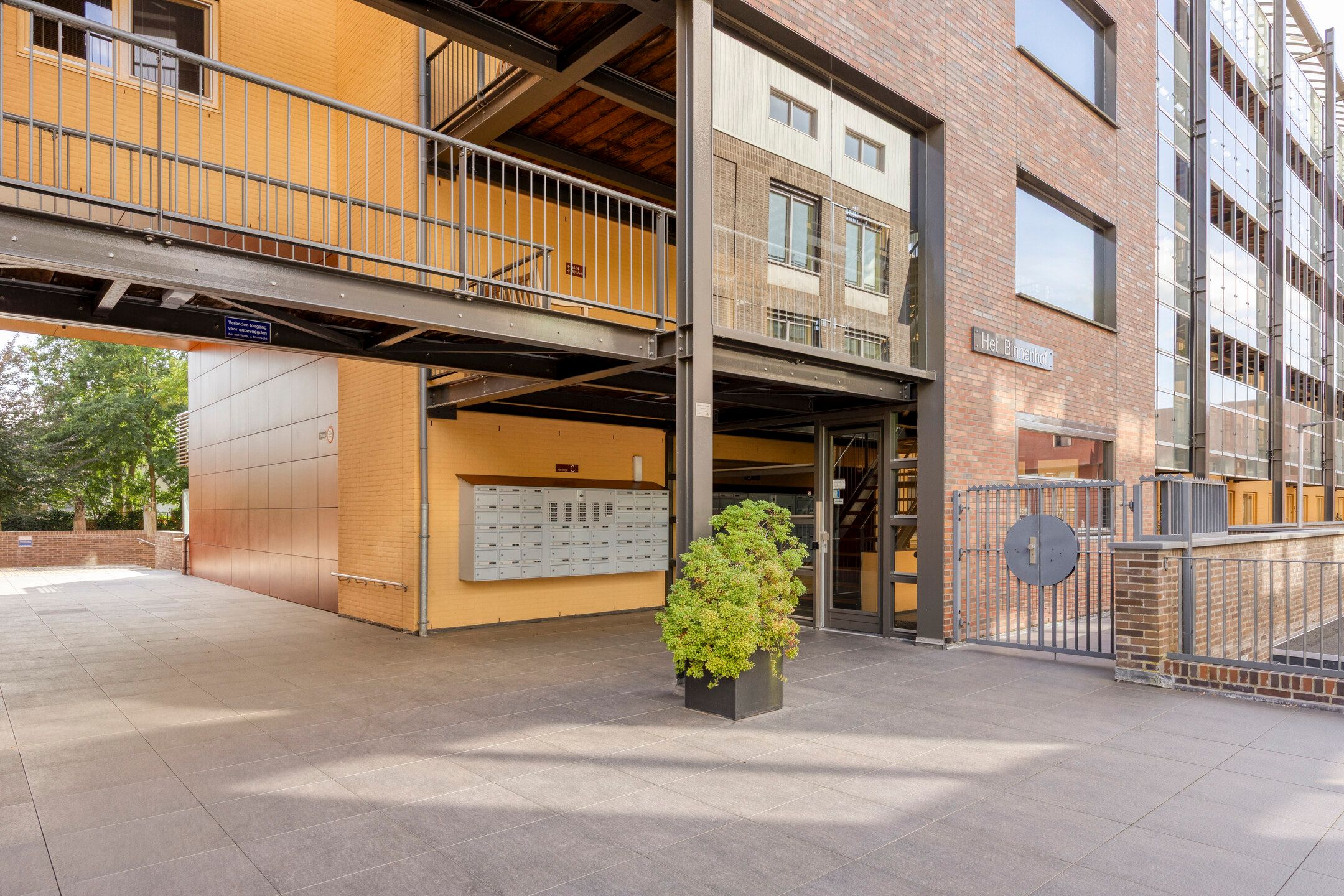 Photo 21 of Burgemeester van Dijkeplein 76