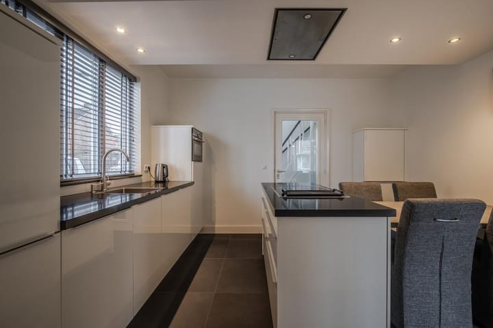 Foto 4 van Poelsstraat 12